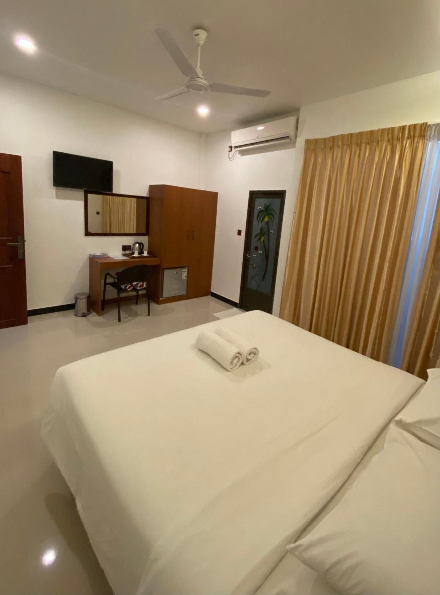 Beach Walk Villa Maldives Gulhi Room photo